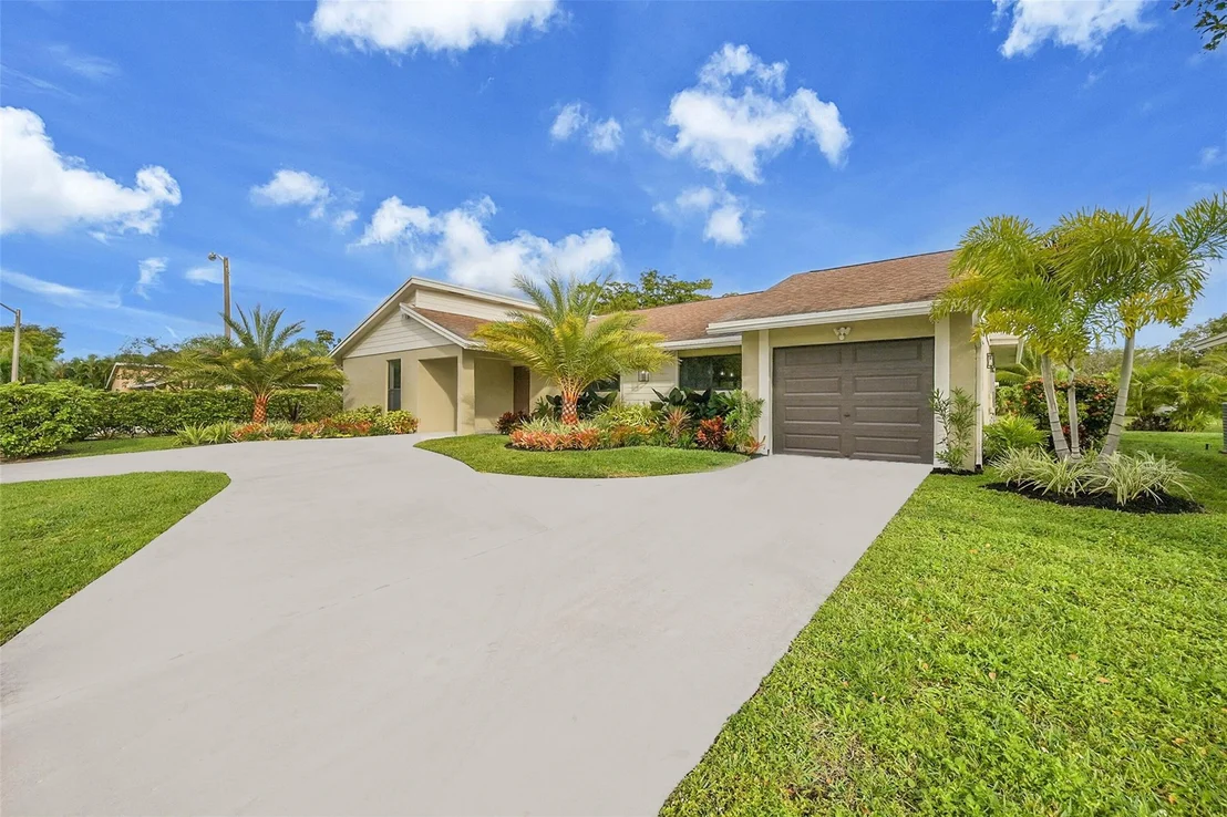 Photo of 6195 Winding Brooke Way
