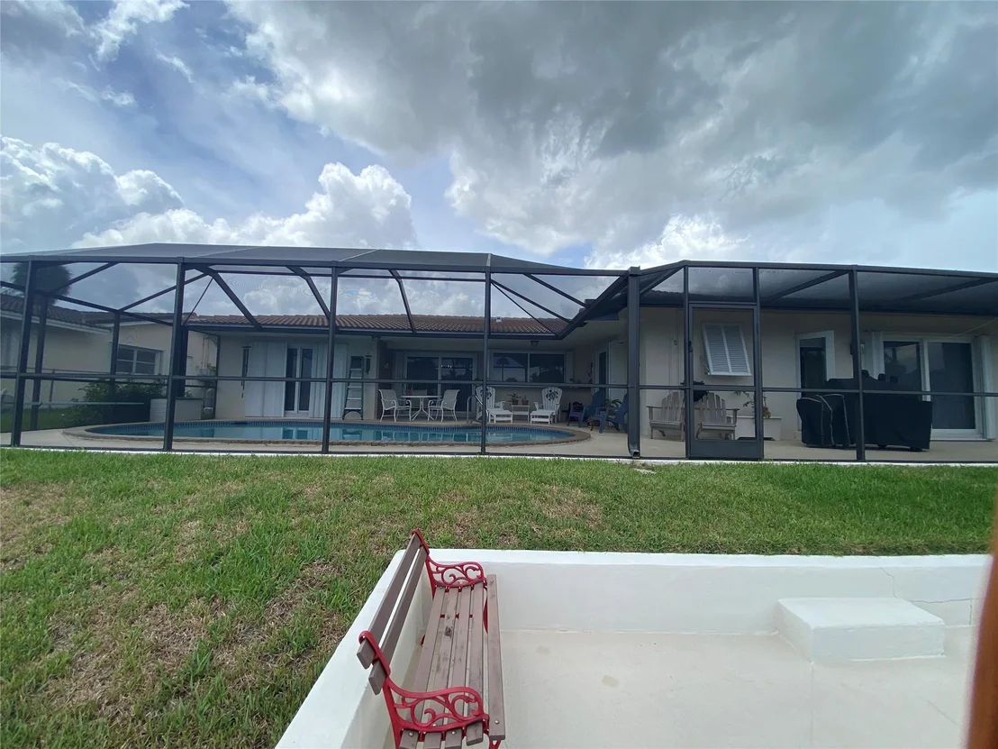 Photo of 630 SE 6th Avenue