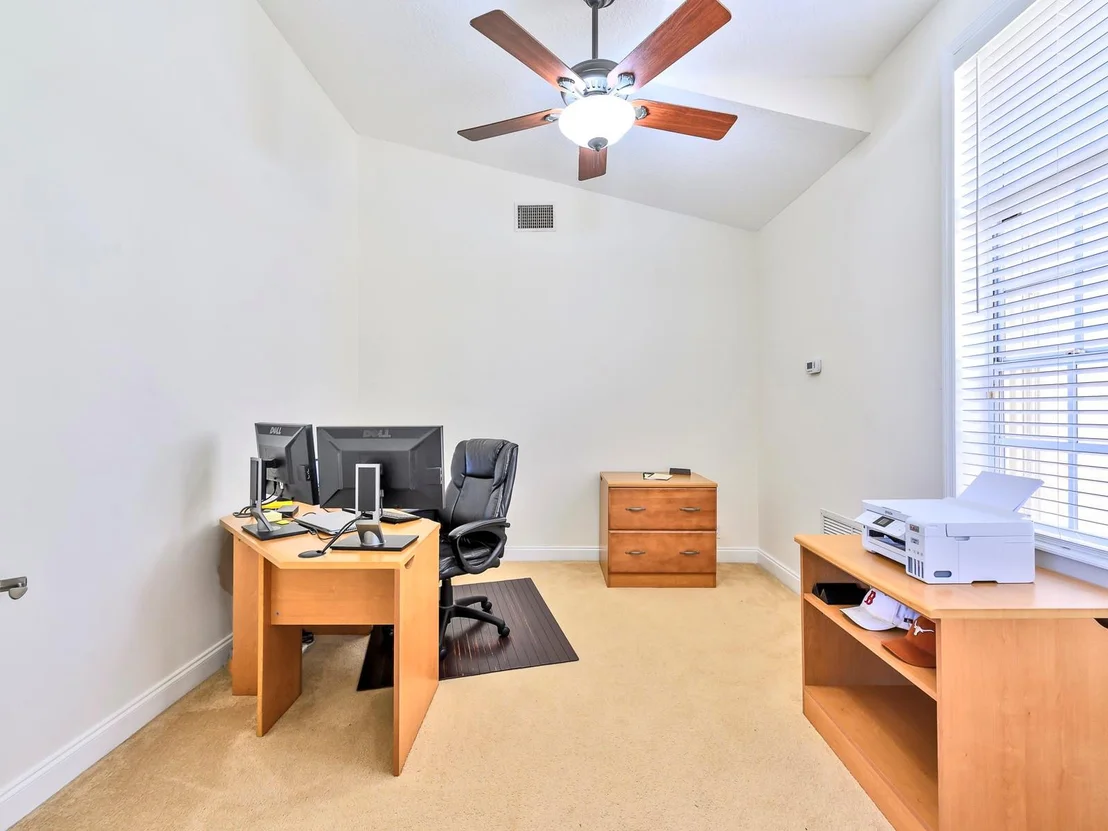 Photo of 1615 Lakeshore Circle