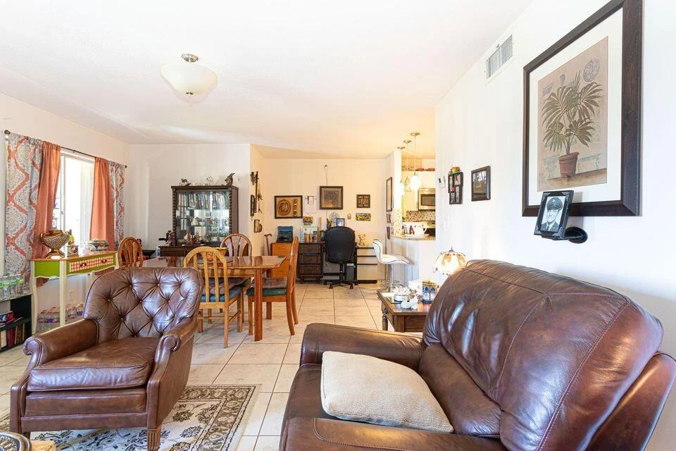 Photo of Unit D2 at 308 Pine Ridge Circle