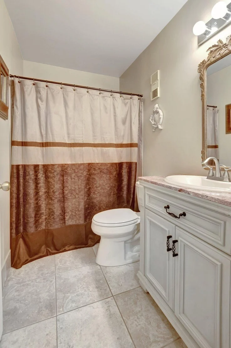 Photo of Unit C at 8081 Springtree Road