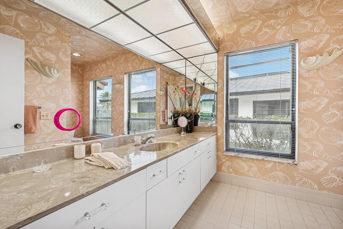 Photo of 5104 Pineview Circle