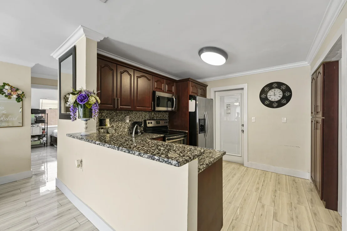 Photo of 2541 NE 7th Terrace