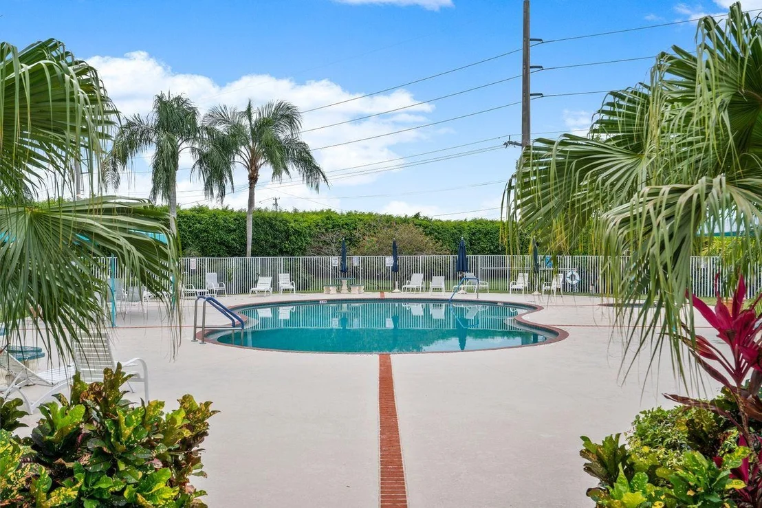 Photo of 6337 Jackson Lane