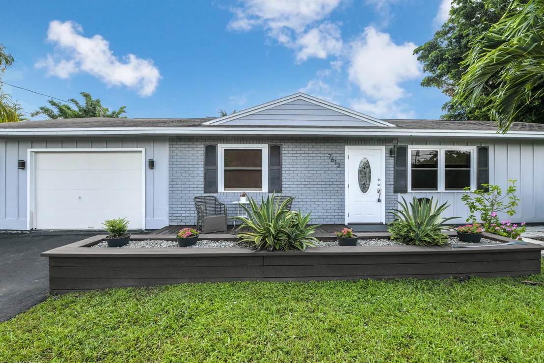 Photo of 7613 Seabreeze Drive