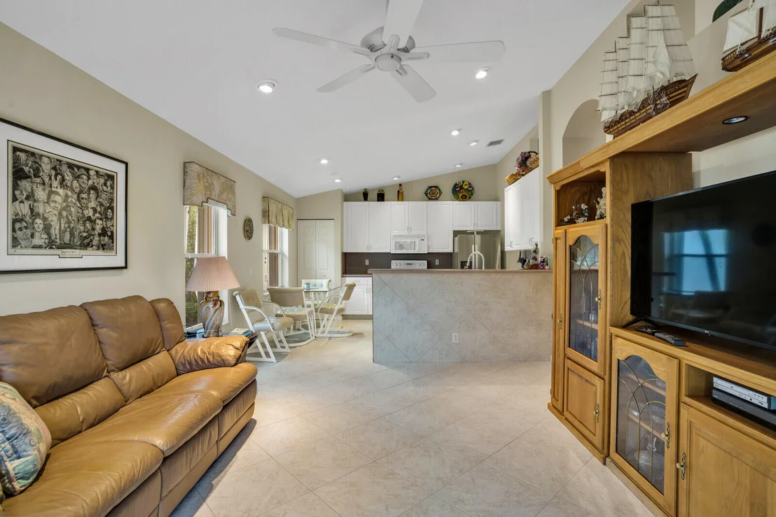 Photo of 7101 Haviland Circle