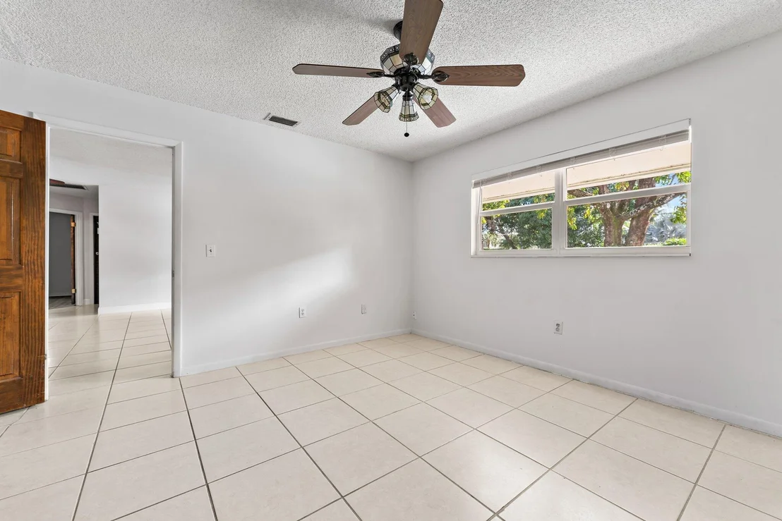 Photo of 243 W Riverside Drive