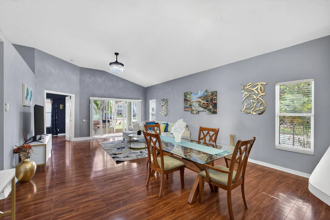 Photo of 5156 Elpine Way
