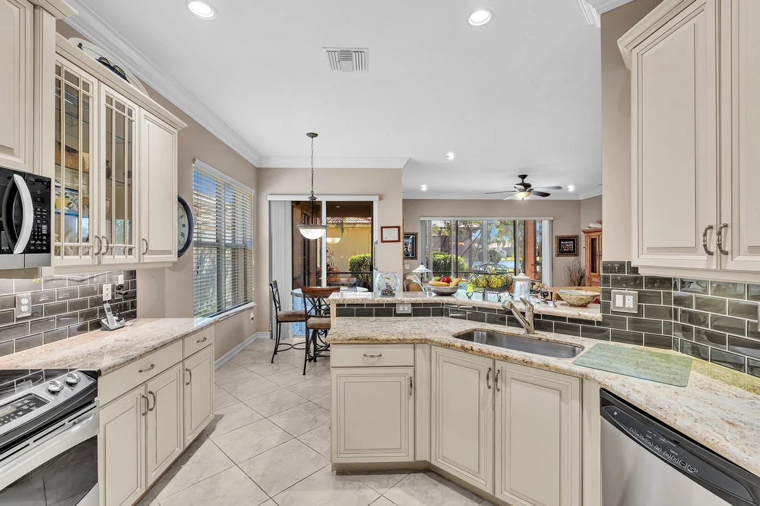 Photo of 9062 Meridian View Isle