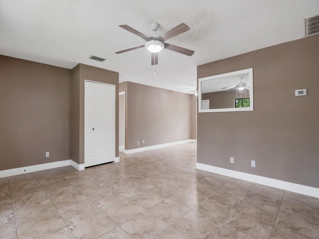 Photo of 6125 7th Lane