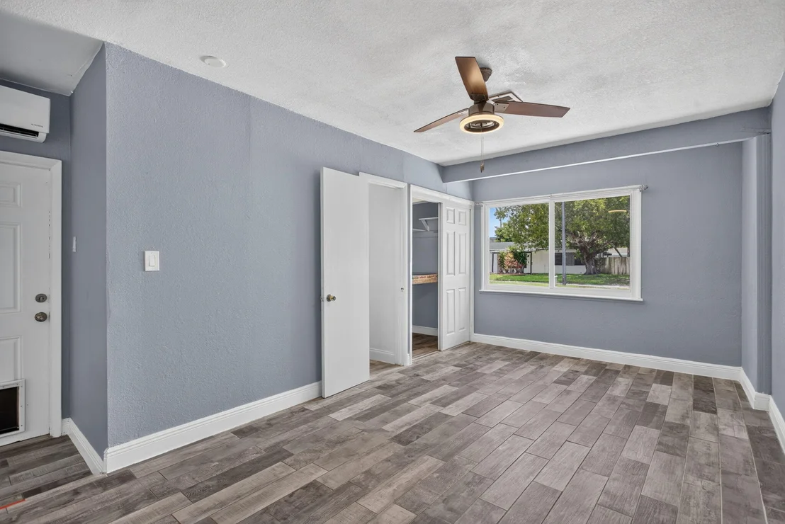 Photo of 2811 NE 9th Terrace