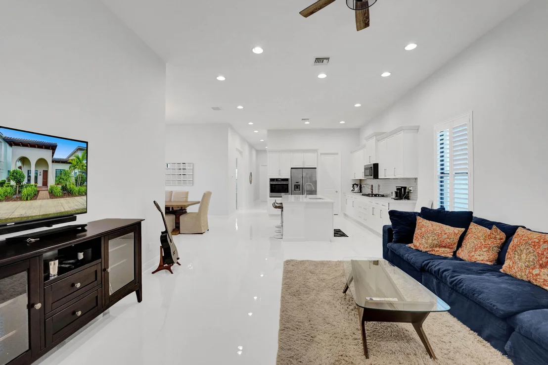 Photo of 7041 Edison Place