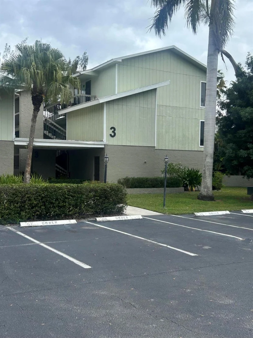 Photo of Unit 37 at 800 NW Fork Road