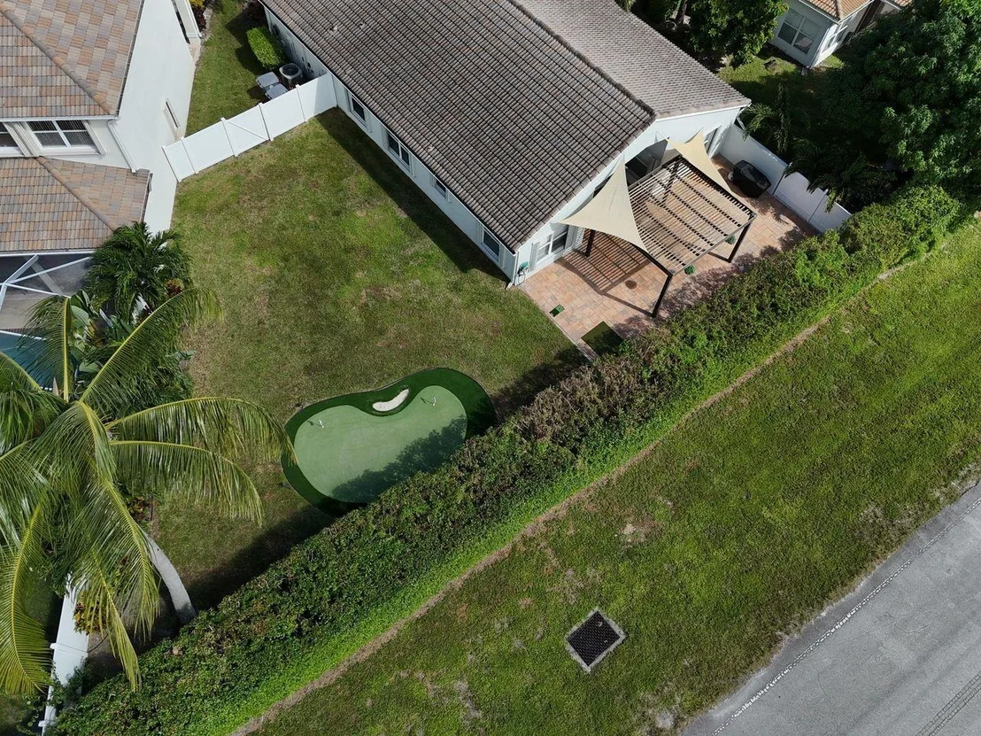 Photo of 8260 Palm Gate Drive