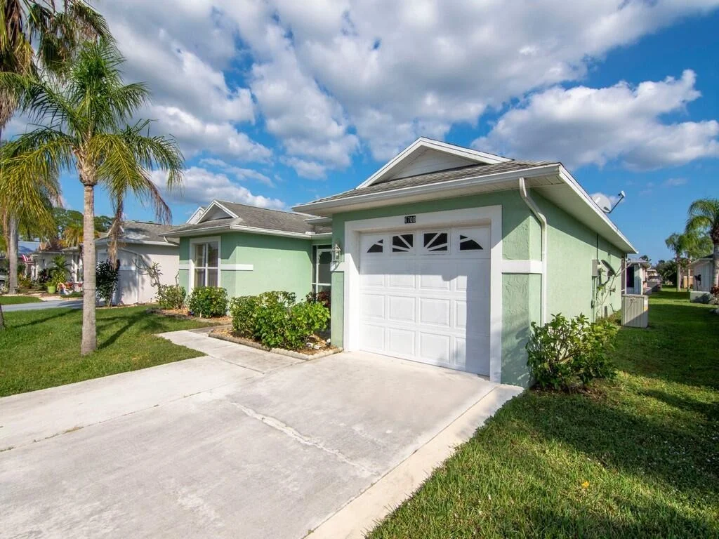 Photo of 6700 Tulipan