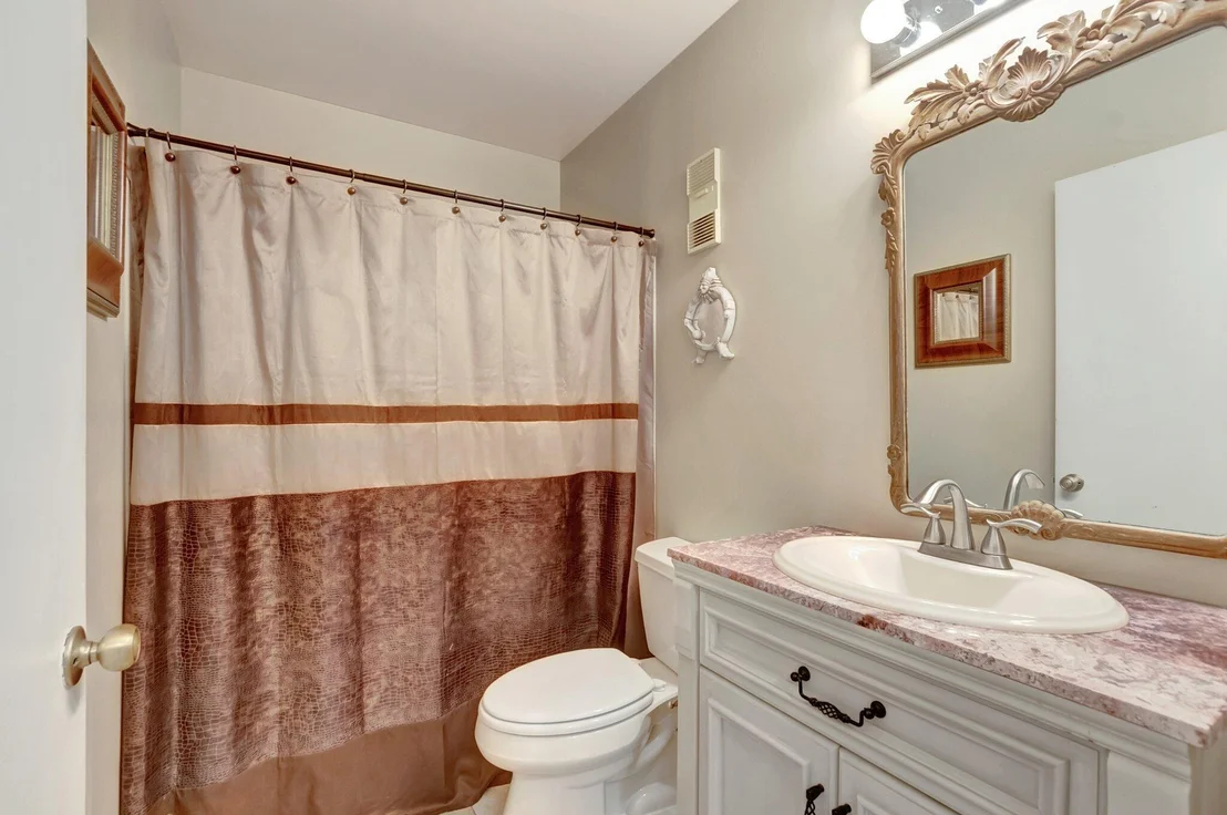 Photo of Unit C at 8081 Springtree Road