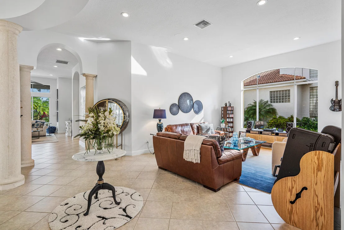 Photo of 8179 Valhalla Drive