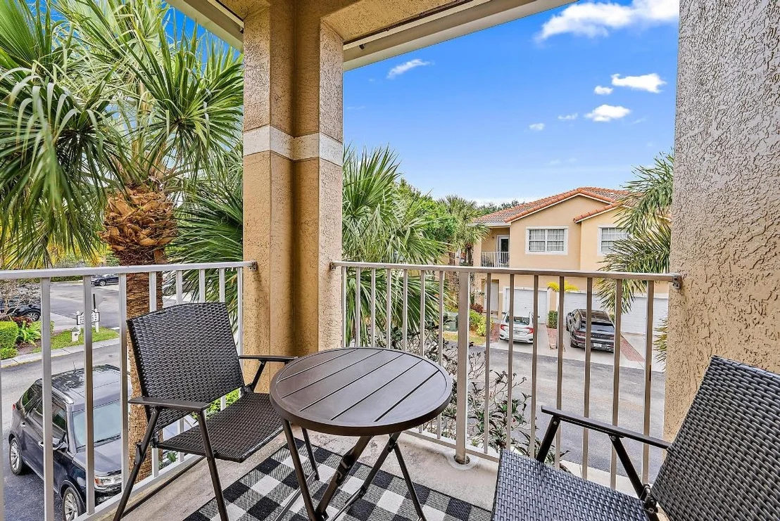 Photo of Unit J at 105 Lighthouse Circle