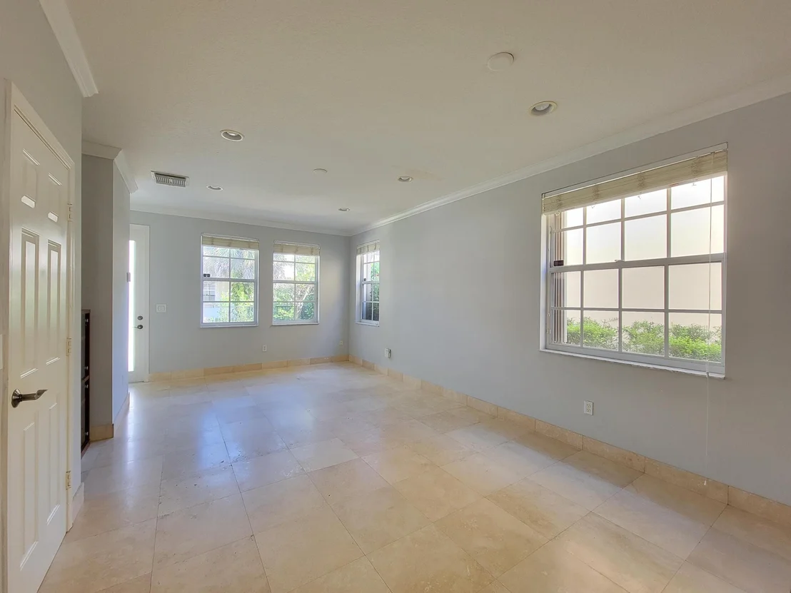 Photo of 491 Leaf Drive