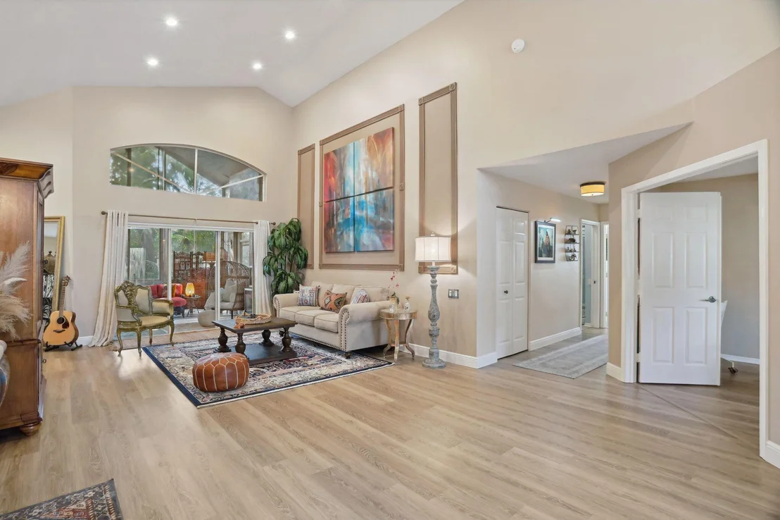 Photo of 7404 Falls Road W
