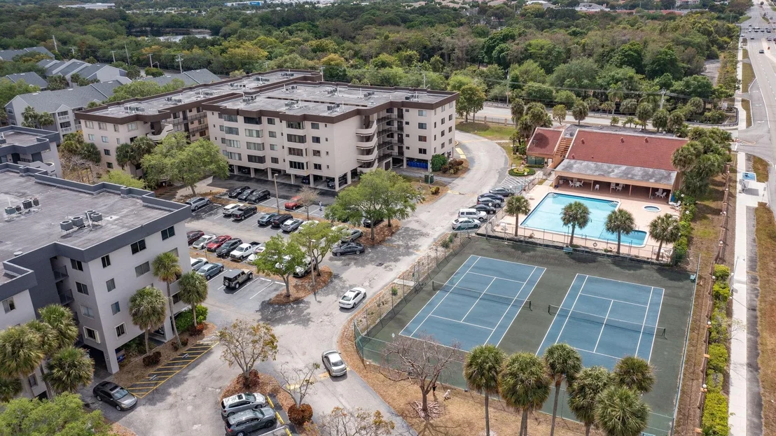 Photo of Unit 214 at 8000 Hampton Boulevard