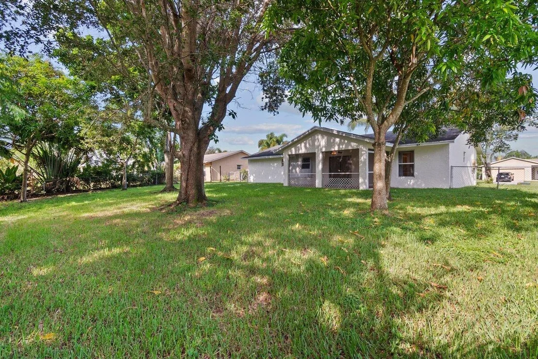 Photo of 186 Martin Circle