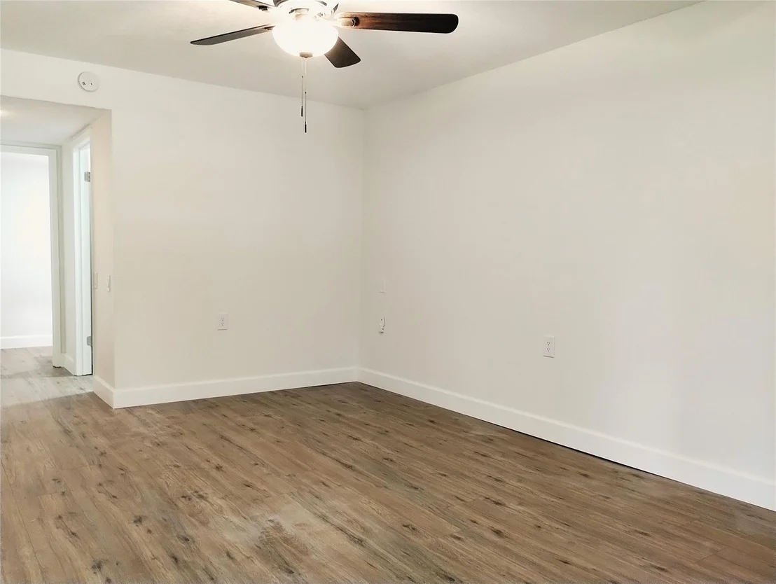 Photo of Unit E2 at 1201 Bahama Bend