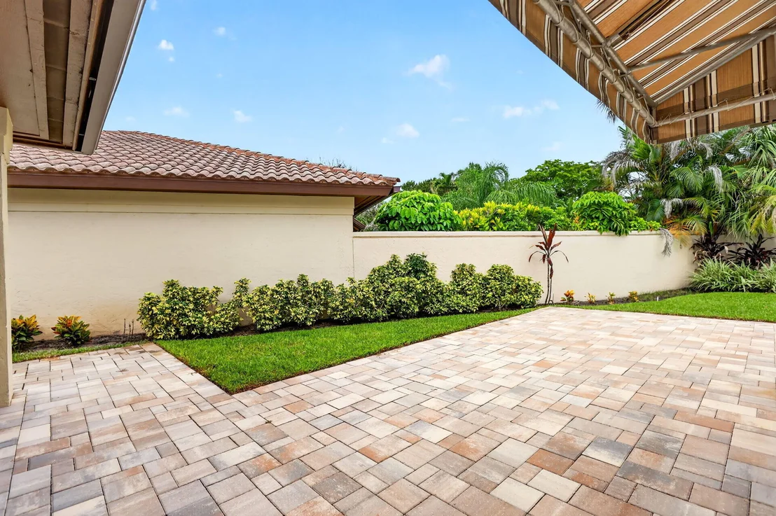 Photo of 5402 SE MEREDITH Terrace