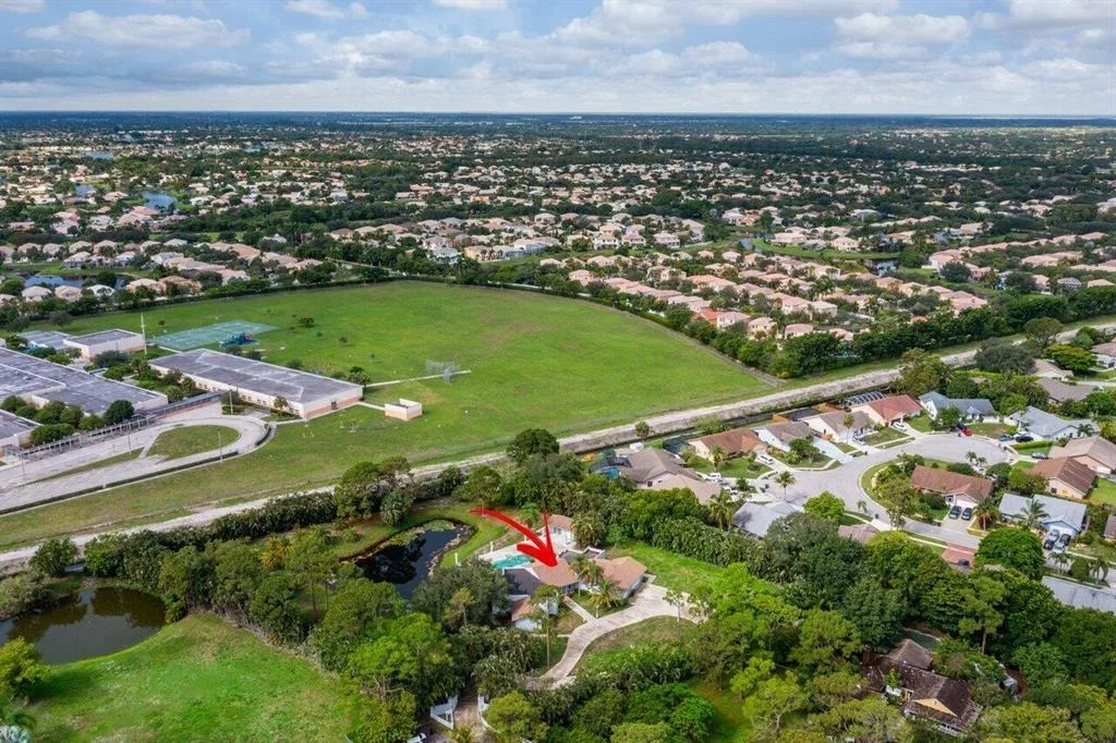 Photo of 6077 Pineneedle Lane