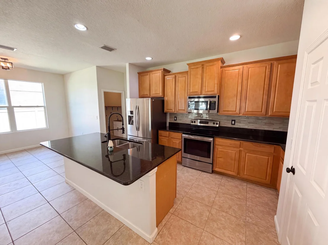 Photo of 5845 Wyndham Manor