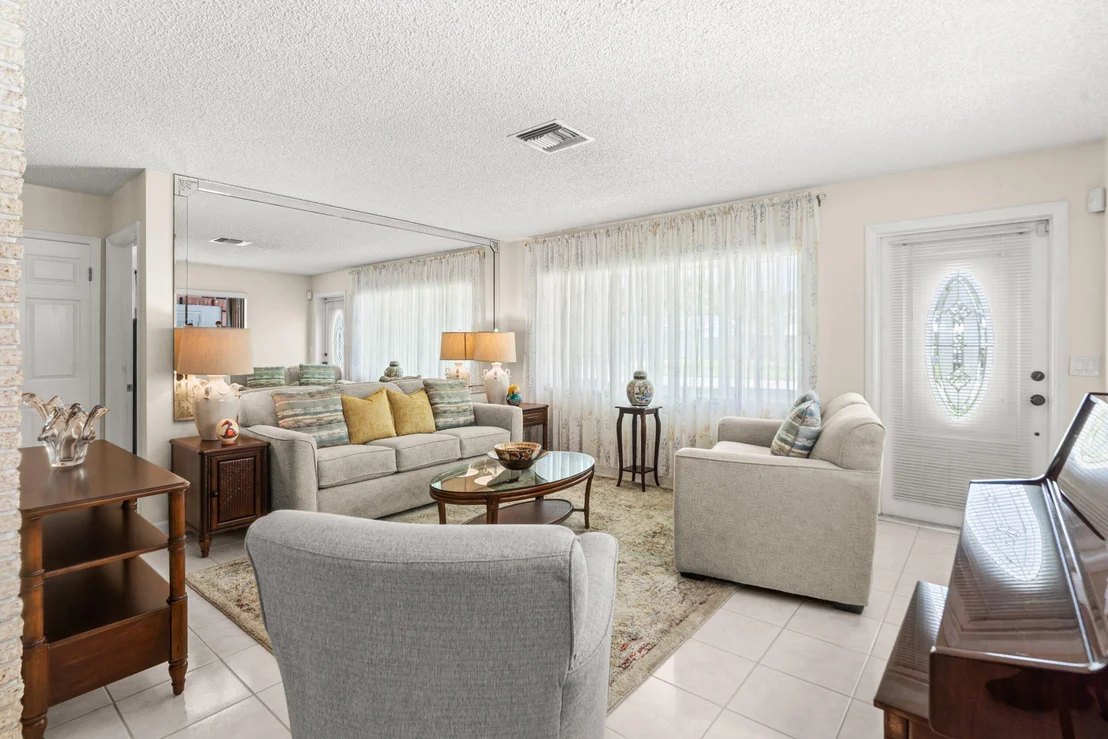 Photo of 245 Greenbriar Drive