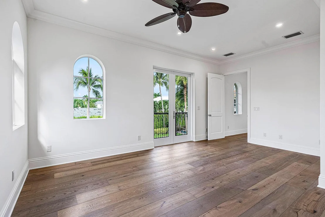 Photo of 384 Royal Palm Way