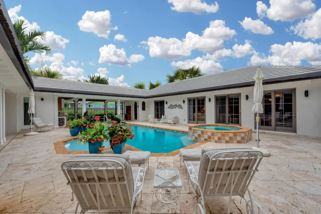 Photo of 544 Live Oak Road