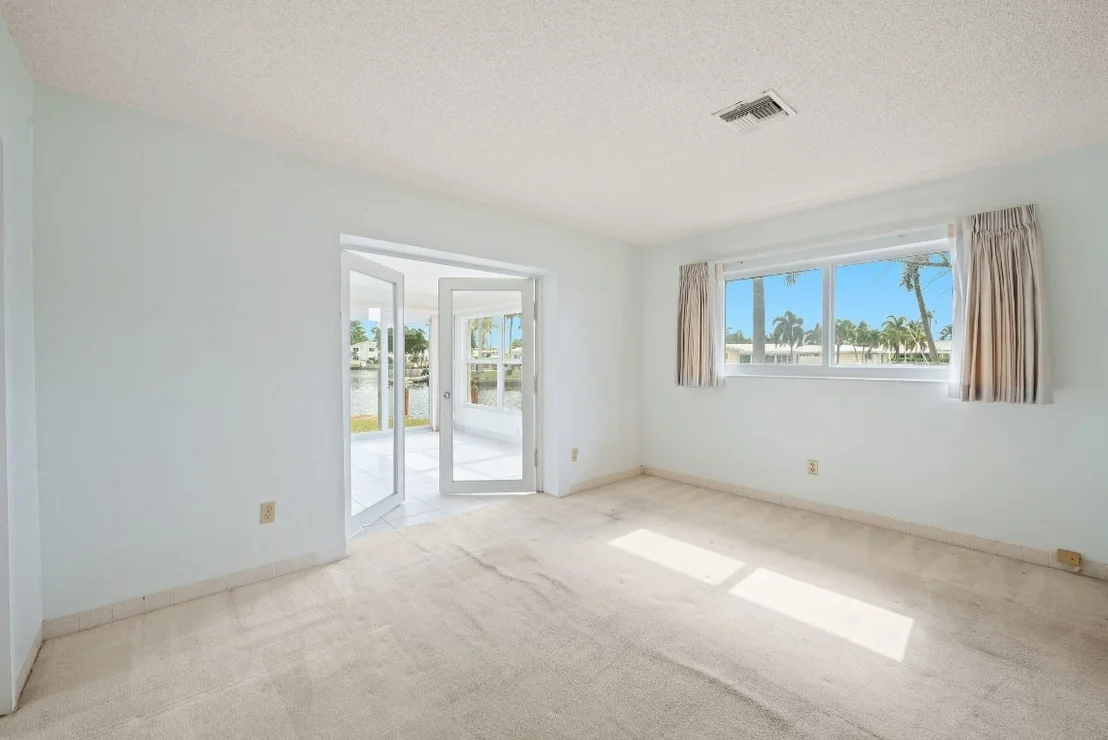 Photo of 248 SE 4th Avenue