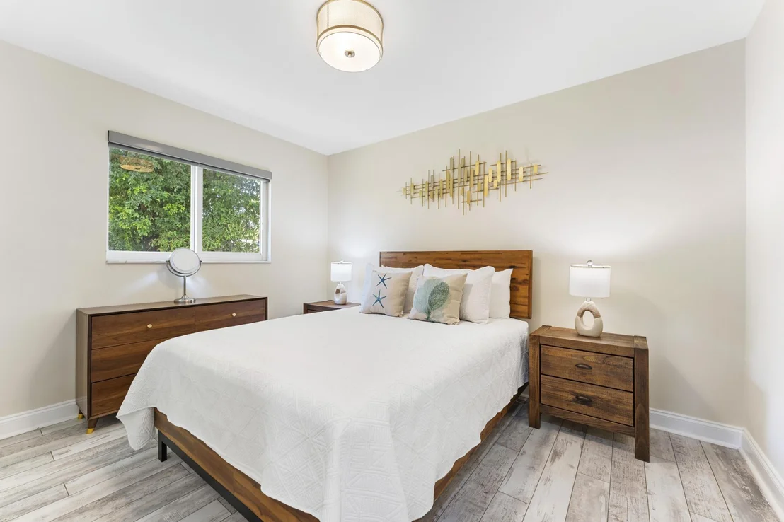 Photo of 8416 Pine Tree Lane