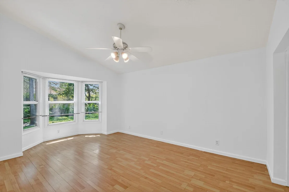 Photo of 2707 Pointe Circle