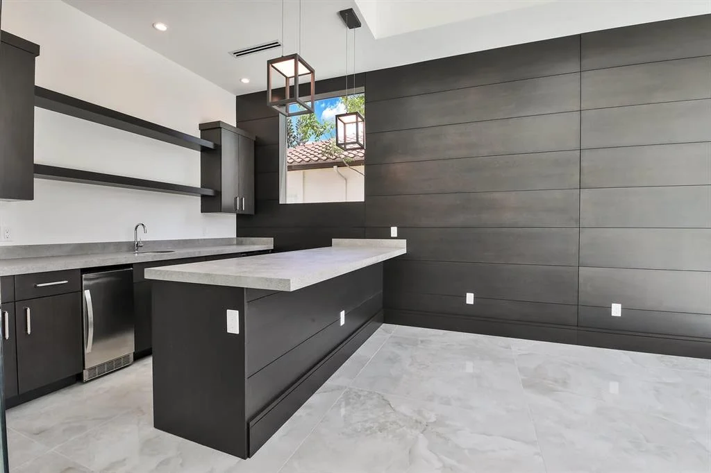 Photo of 960 Banyan Drive