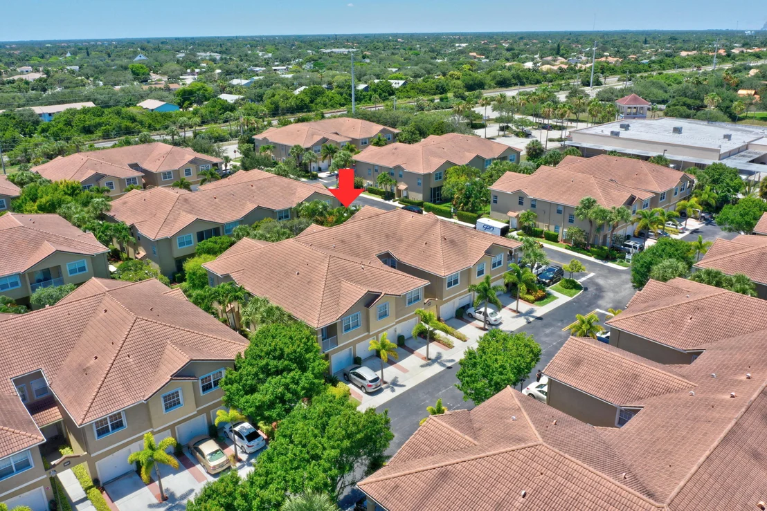Photo of Unit B at 105 Lighthouse Circle