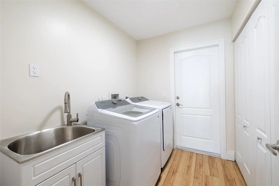 Photo of 8410 Sawpine Road