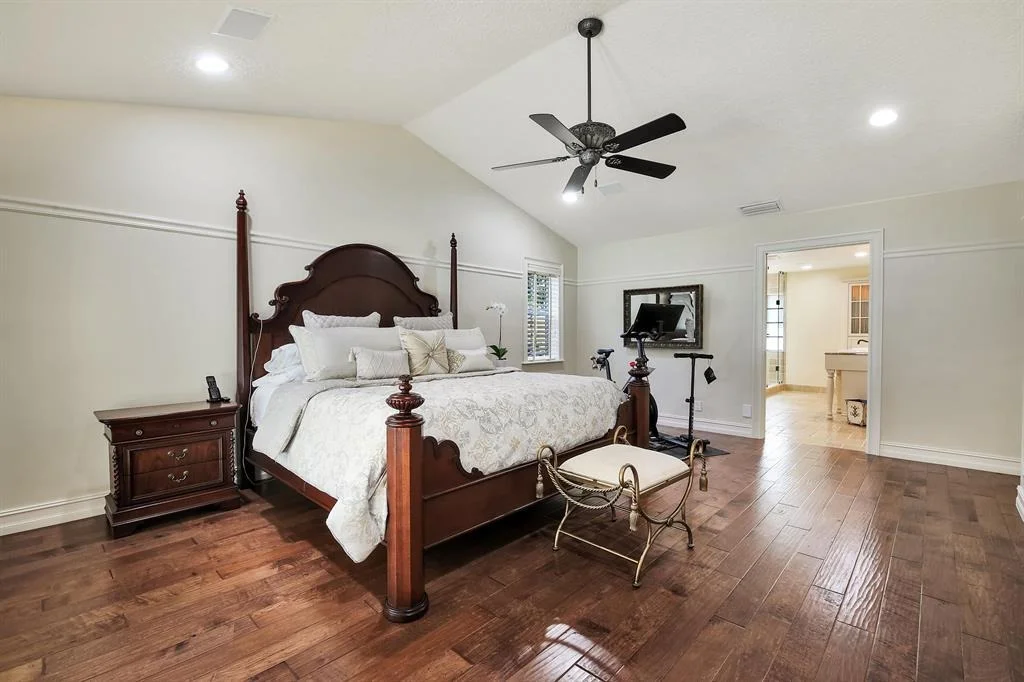Photo of 4443 Pine Tree Drive