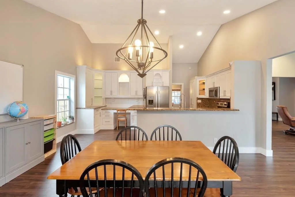 Photo of 9800 Sun Pointe Drive