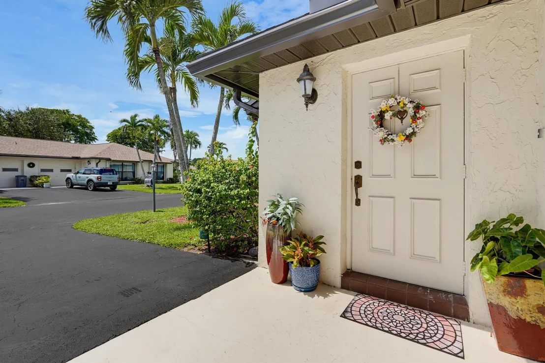 Photo of Unit A at 4696 Greentree Path