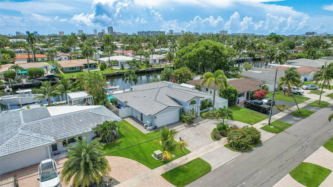 Photo of 340 SE 5th Avenue