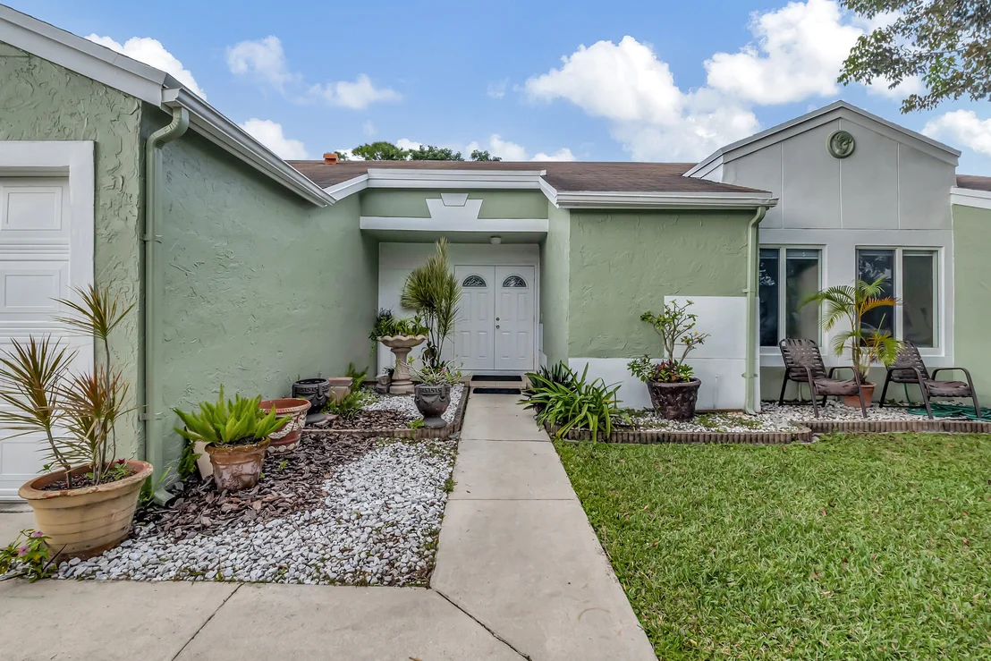 Photo of 9873 Robins Nest Road