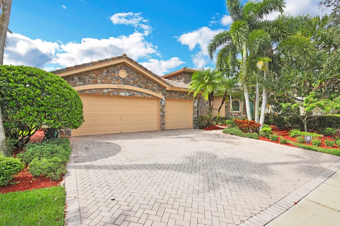 Photo of 9244 Pineville Drive