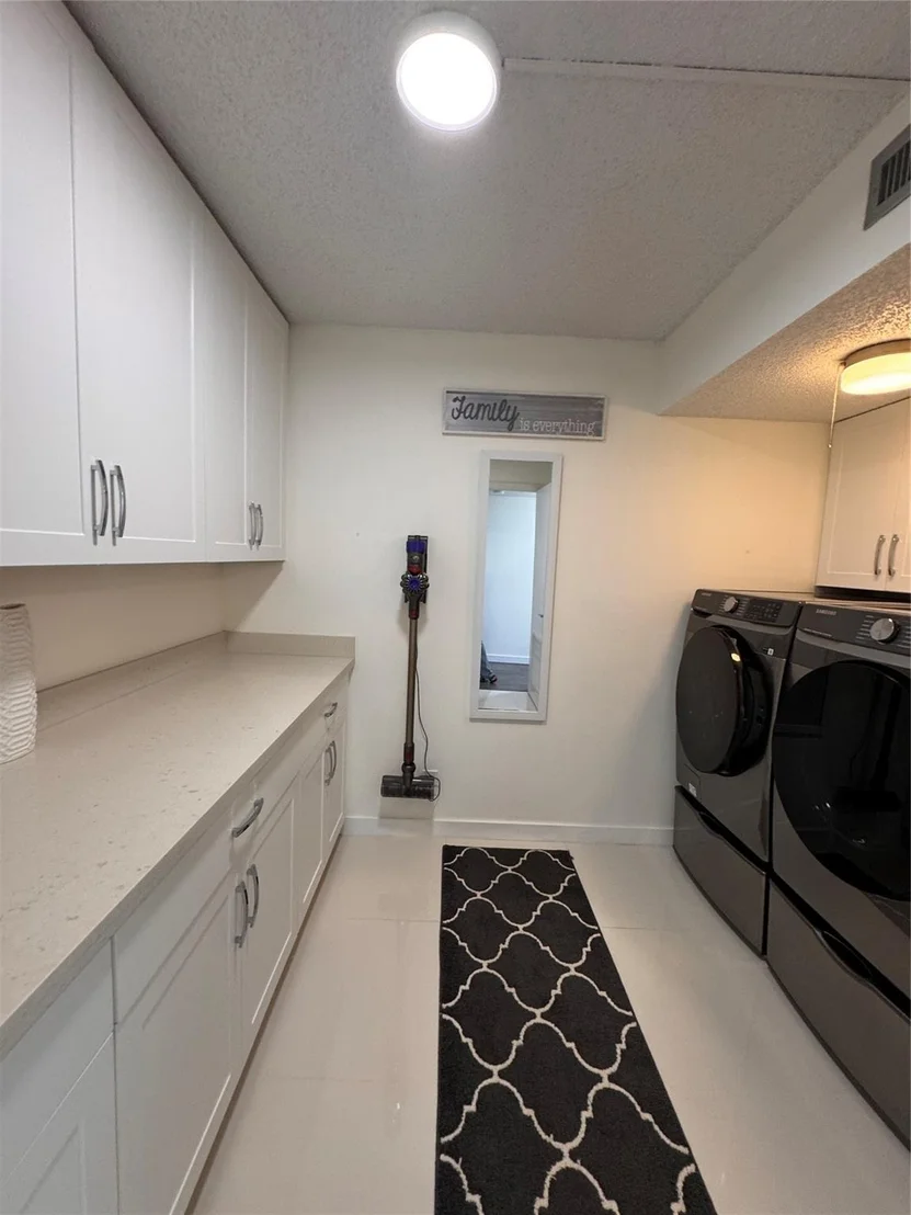 Photo of Unit 403 at 8010 Hampton Boulevard