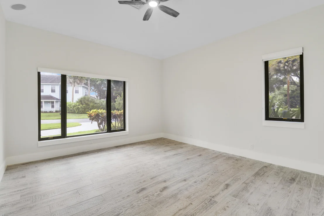 Photo of 18411 SE Lakeside Drive