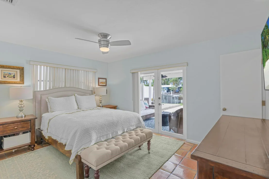 Photo of 250 SE 9th Street