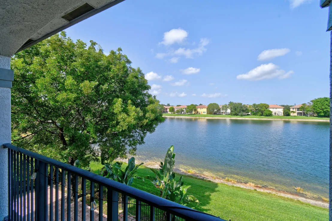 Photo of 700 Cresta Circle