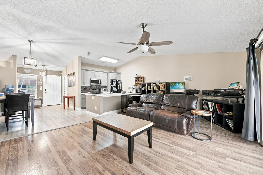 Photo of 18 WINCHMORE Lane